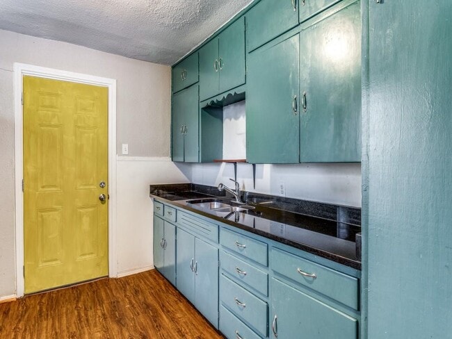 Photo - 1136 Garland Ave