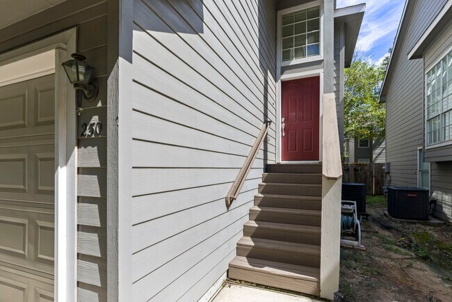 230 Blushwood Pl