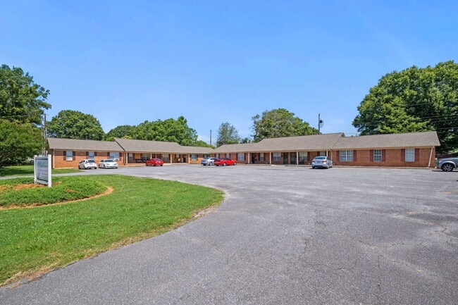 Building Photo - SH304-Humboldt Mountain (HMT) Rental
