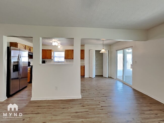 Photo - 1287 Constitution Dr