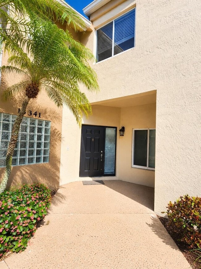 Photo - 16341 Malibu Dr