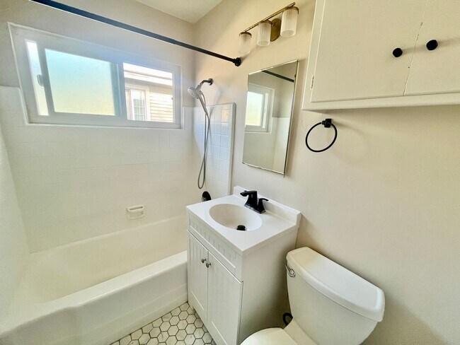 Photo - 3791-3795 Oneida Pl Unit 3793