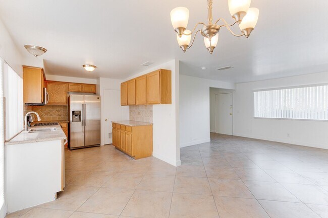 Photo - SPACIOUS 3BEDROOM TOWNHOUSE IN 89103 * COMING SOON *
