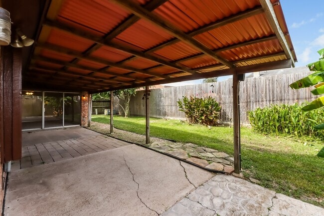 Building Photo - 16518 Royal Mile Ln