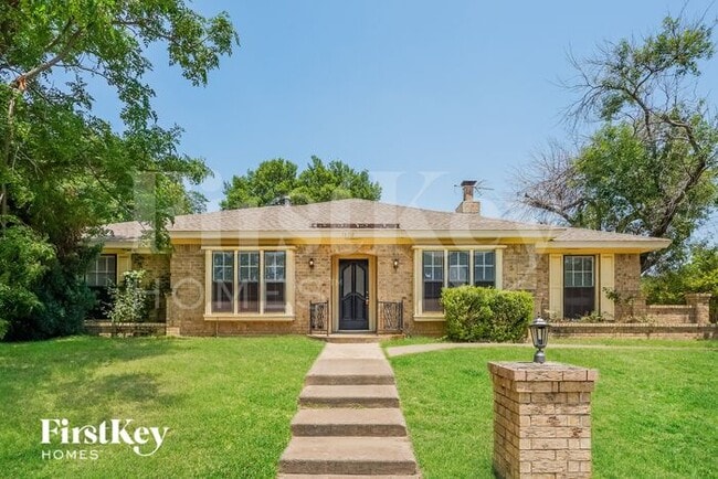 Photo - 1600 Norwood Dr House