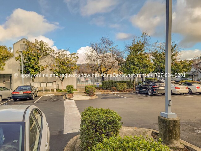 Cloverdale Meadows 2 Bedroom Condo Availab... - Cloverdale Meadows 2 Bedroom Condo Availab... Unit D