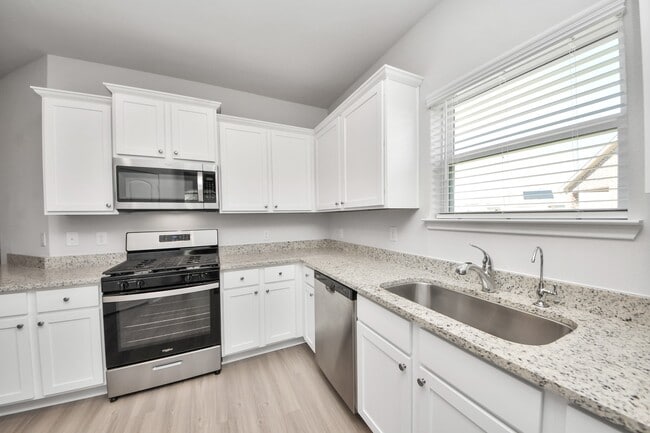 Photo - 3113 Foresail Ln