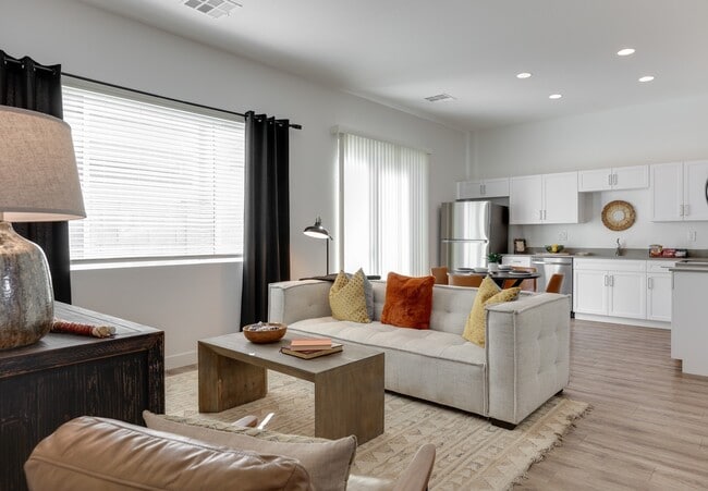 Hampton Edison - Hampton Edison