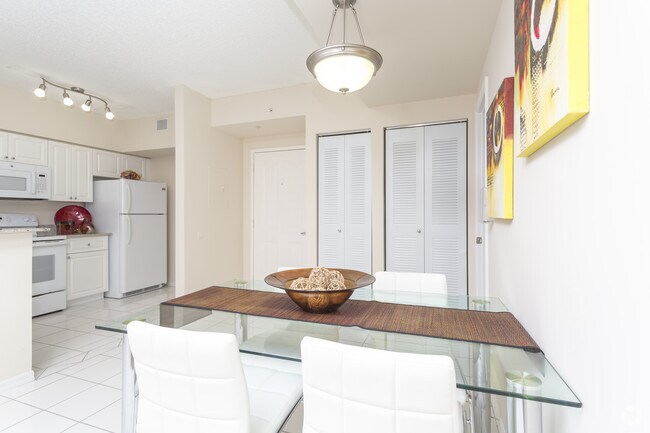 Royal Palms Apartments