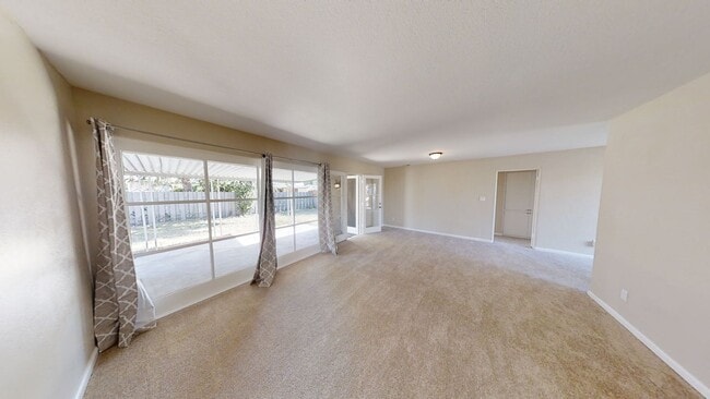 Photo - 6165 Mary Ln Dr