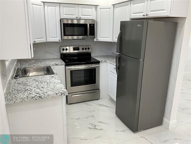 2308 NW 3rd Ave Unit 1