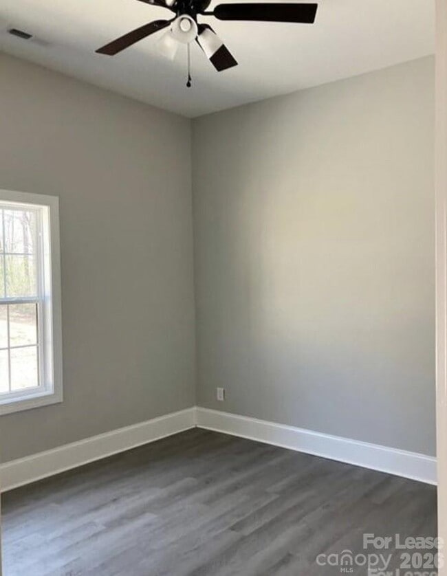 Photo - 2961 Beaty Rd