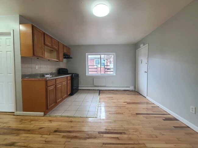 Photo - 479 Roseville Ave Unit 2