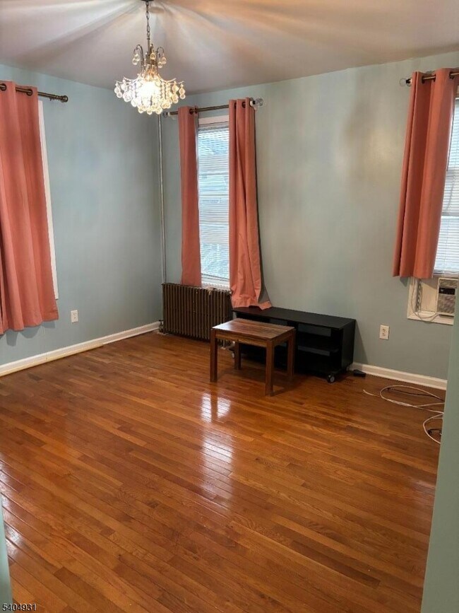 Photo - 160 N 16th St