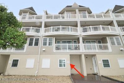 Building Photo - 1301 Boulevard Unit 10 Rental