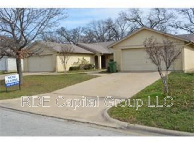 Building Photo - 516 Billie Ruth Ln