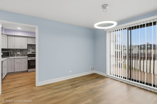 Photo - 777 E Golfview Dr