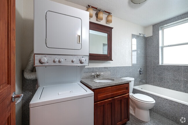 Building Photo - Gallery Central West End Rental