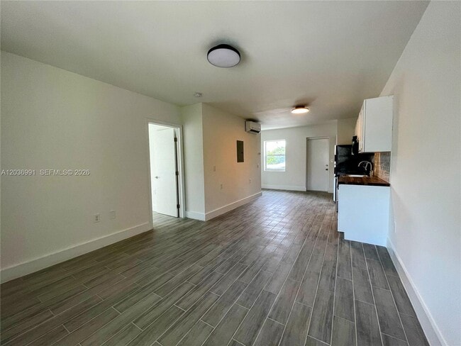 Photo - 455 NE 62nd St Unit 2