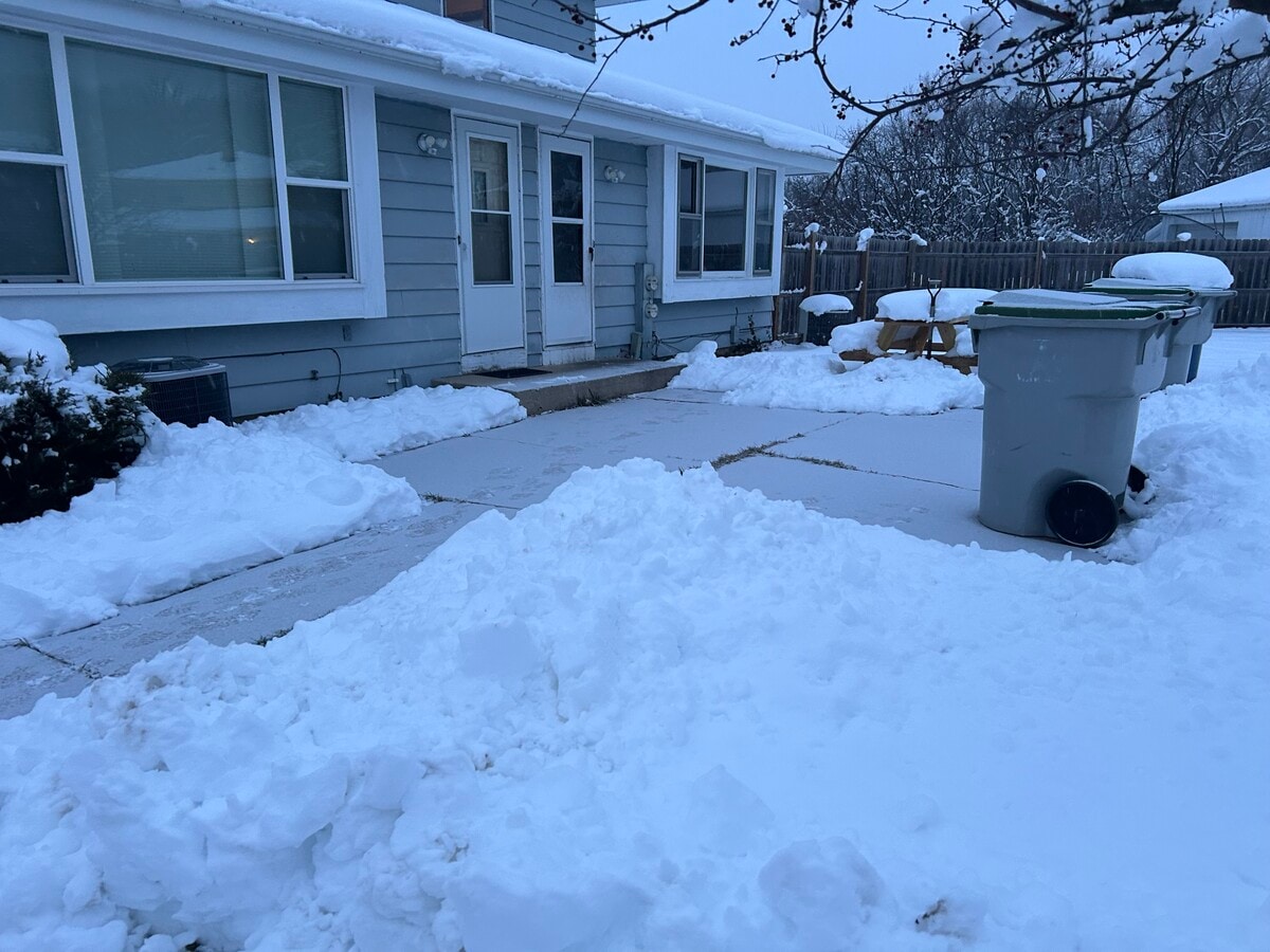 Photo - 9307 W Manor Ct