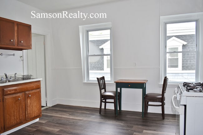 Photo - 427 Wickenden St Unit 3rd