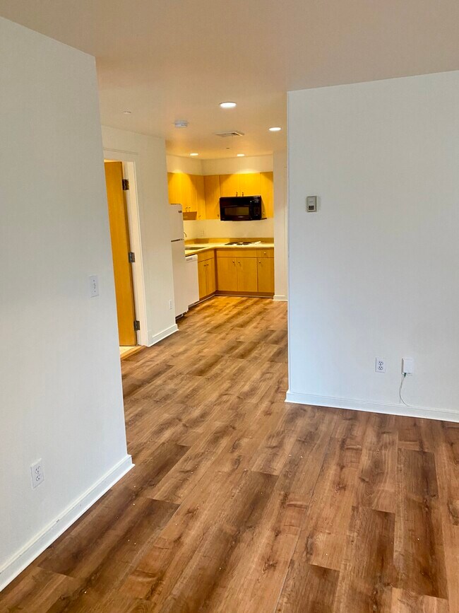 Photo - 80 Peterborough St