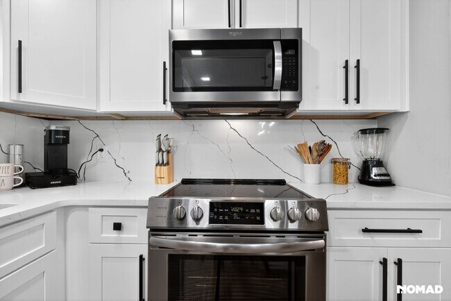 Photo - 2022 Boulderview Dr SE