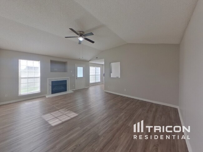 Photo - 6910 Vernon Wood Ln