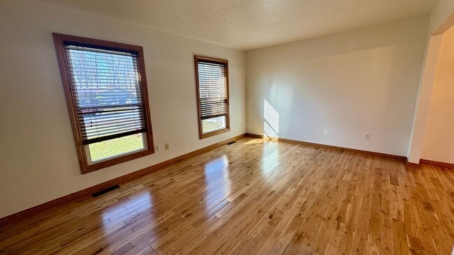 Photo - 2157 Bayham Dr SE