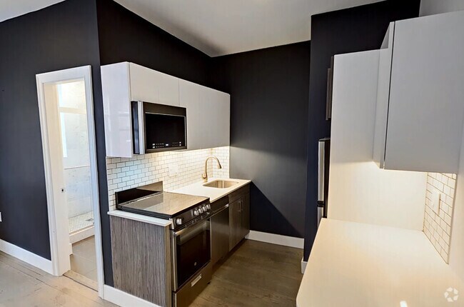 Building Photo - 35 Queensberry St Rental