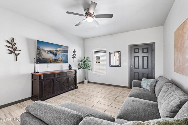 Photo - 8937 Robert Dr