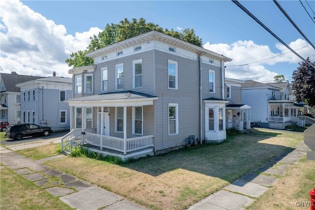 Photo - 42 E Cayuga St