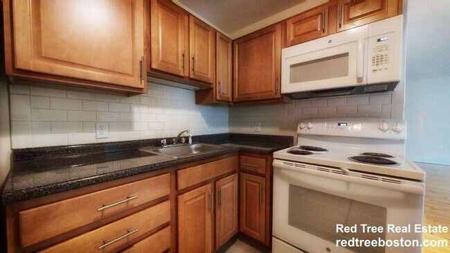 Building Photo - 20 Armington St Unit 20 Rental