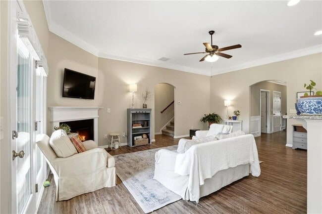 Photo - 318 Argyle Ct