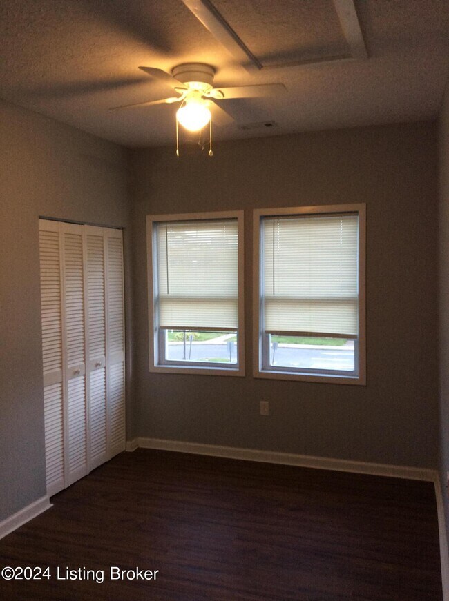 Photo - 950 S Floyd St Unit 202