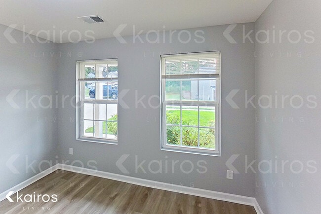 Photo - 236 Fox Chase Wy