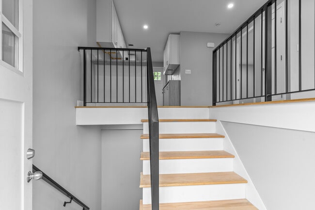 Photo - 22 Quimby St