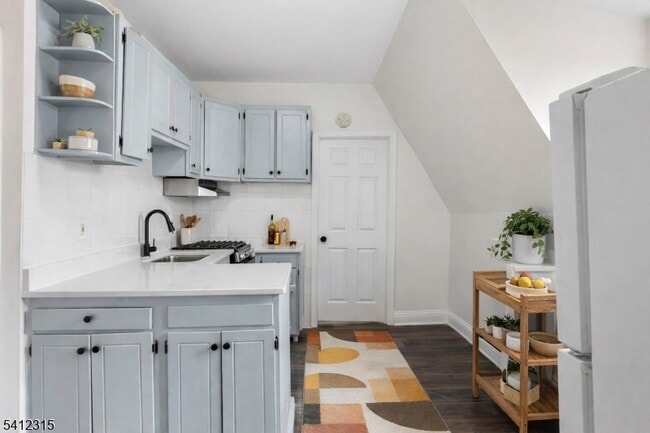 Photo - 676 Chestnut St