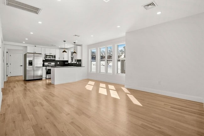 Photo - 55 Dustin St Unit 3