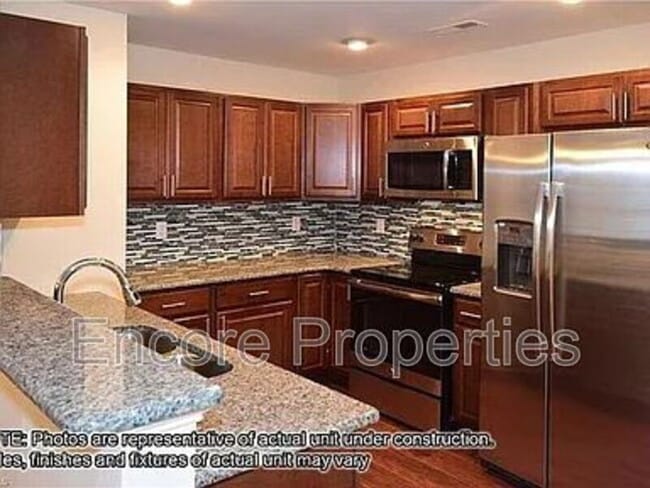 2608 Pennoak Way Unit H