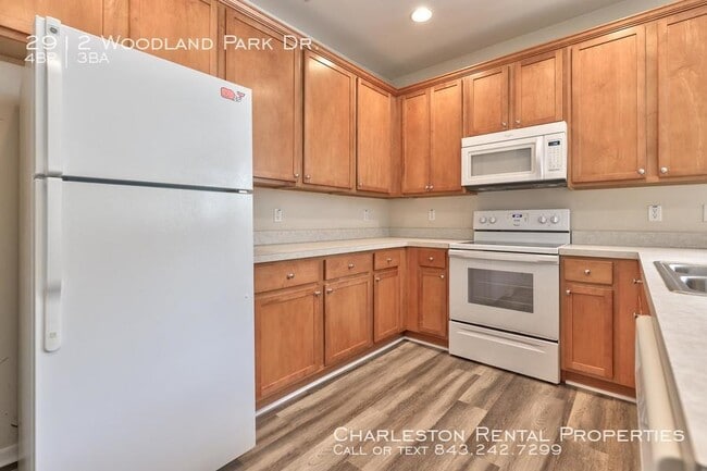 Photo - 2912 Woodland Park Dr