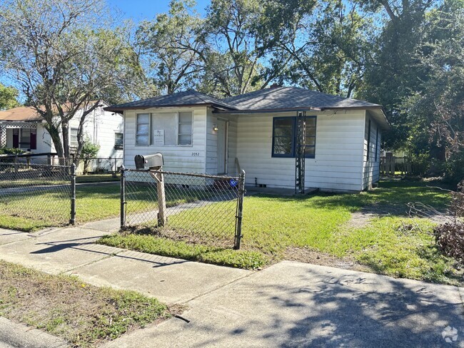 Building Photo - 2052 W 16th St Rental