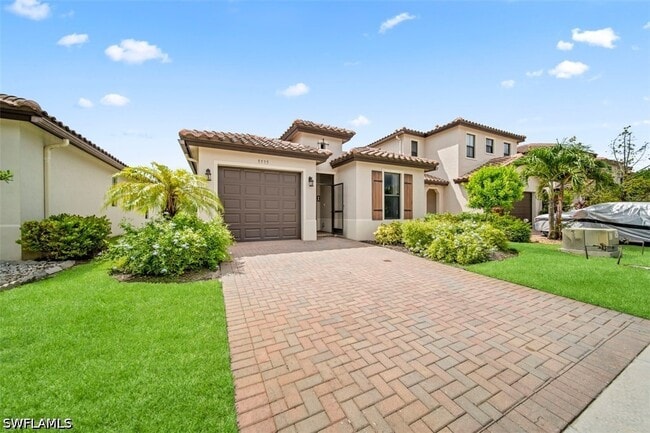 5535 Useppa Dr