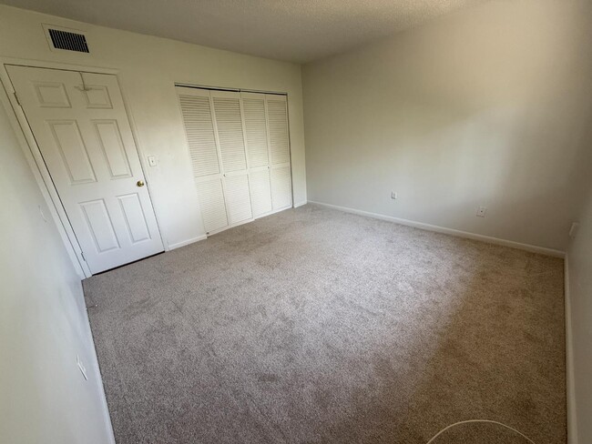Photo - 136 Country Club Dr