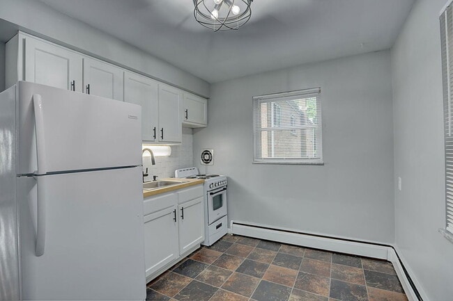 Photo - 3552 Brotherton Rd Unit 2