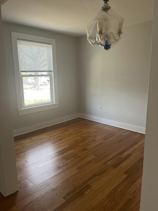 Photo - 2313 E 40th St