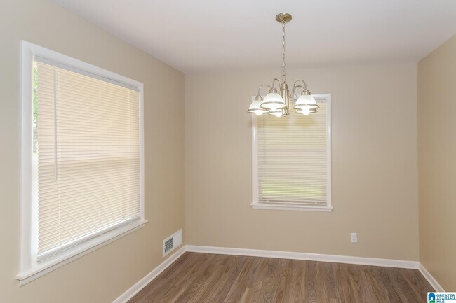 Photo - 2740 5th St NE