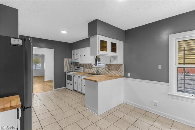 Photo - 52 Rhoda Ave