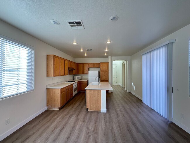 Photo - ASBURY PARK UNIT #1 IN SUMMERLIN