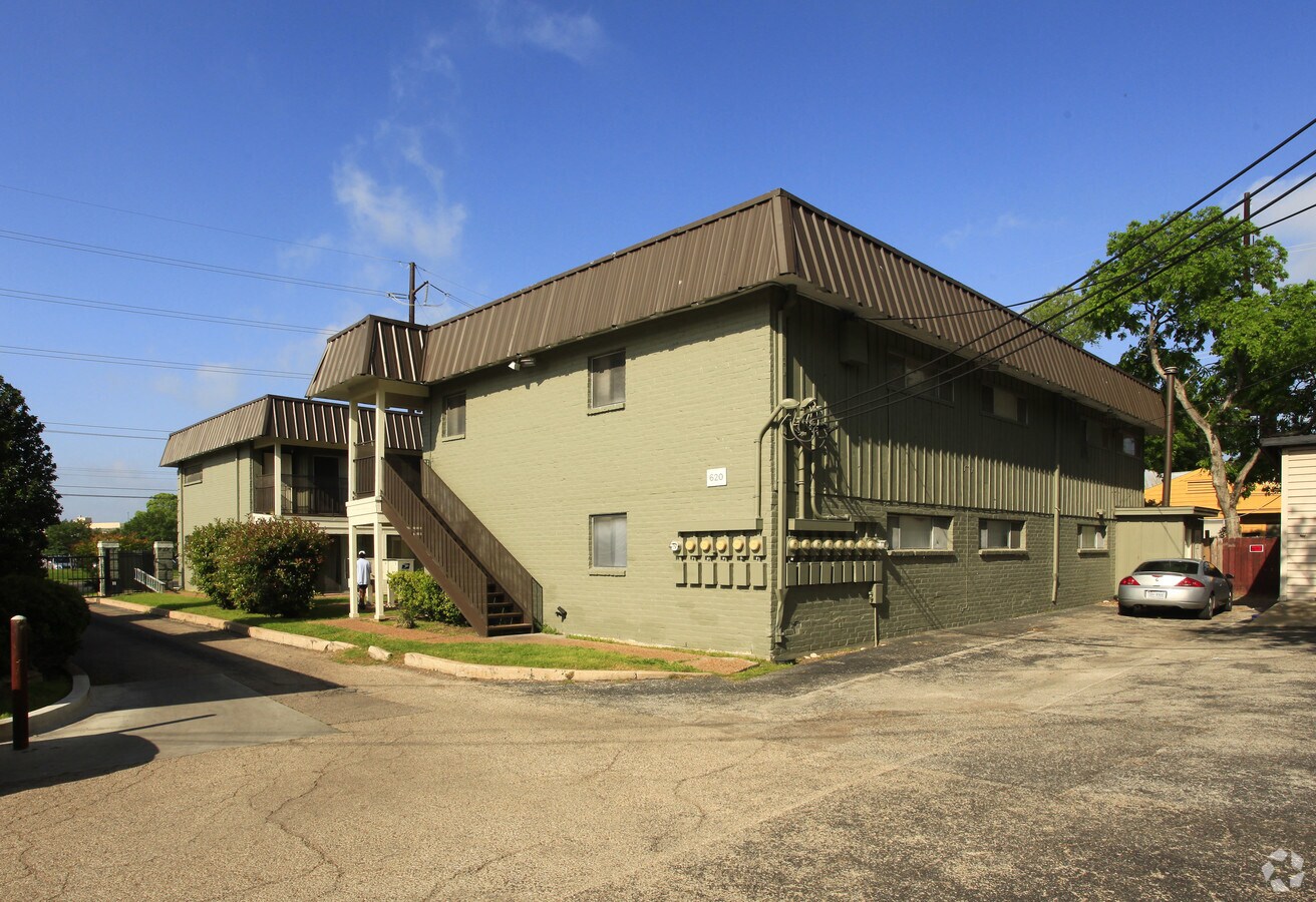 Villa Solano - Villa Solano Apartments